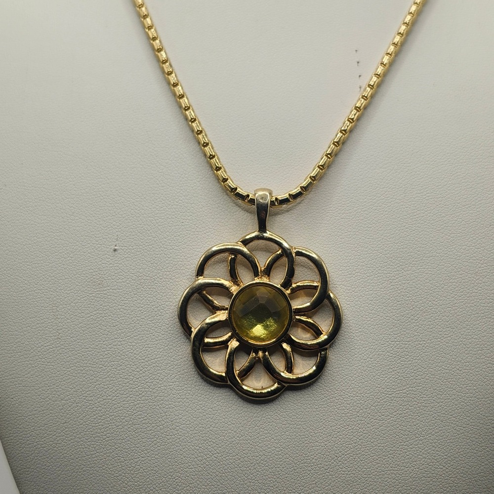RMN Roman Gold Tone Flower Pendant Necklace Yellow Citrine Colored Stone Vintage